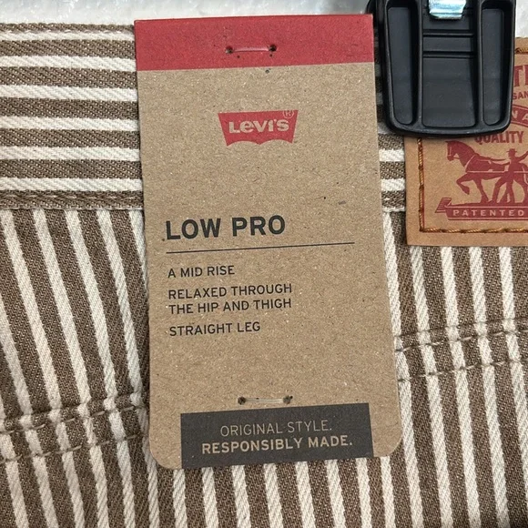 LEVI’S Low Pro Mid Rise Straight Leg Striped Jeans in brown/cream - Picture 4 of 9